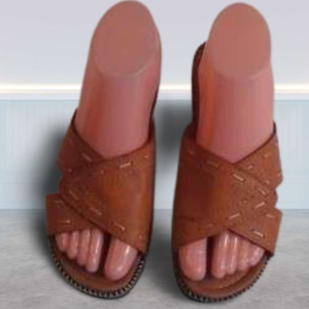 DOK SLIP ON SANDALS SIZE 6 NWOT